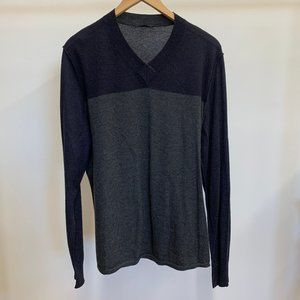 Elie Tahari Cashmere Sweater